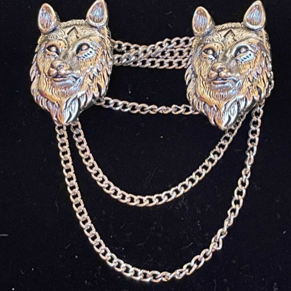 Wolf cloak clasp silver large gorgeous